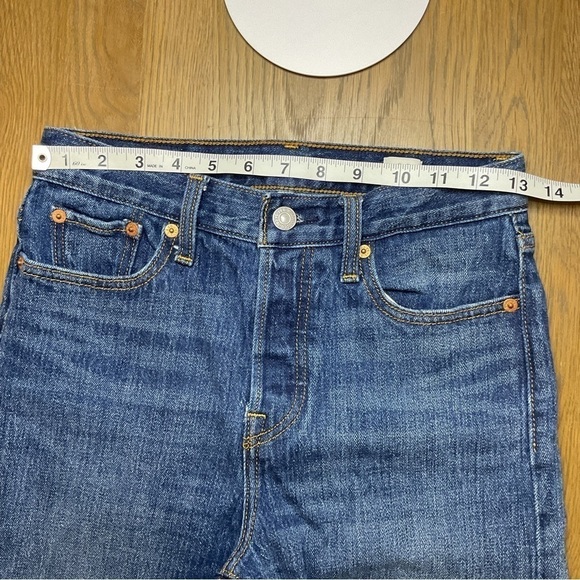 Levi’s button fly white oak cone denim slim straight raw hem Size 26 EUC - Picture 12 of 14